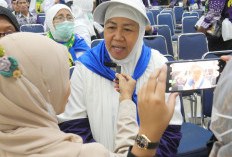 Tiba di Asrama Haji, Jemaah Haji Kloter 11 Disambut Hangat PPIH Debarkasi Palembang