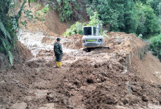 Tanah Longsor di Semende Darat Tengah Muara Enim Lumpuhkan Akses Utama Desa Sri Tanjung