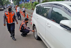 Dishub Palembang Gencar Tertibkan Parkir Sembarangan, Gembosi Ban Hingga Derek Kendaraan