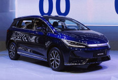 Harga Mobil MPV Listrik BYD M6 di GIIAS 2024: Pilihan Warna dan Spesifikasinya