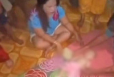 VIRAL! Video Bayi di Cengal Meninggal Setelah Ditinggal Sendirian di Rumah, Warganet Kompak Hujat Sang Ibu