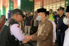 Jemaah Haji Kloter 1 Tiba di Palembang, Disambut Hangat Pj Gubernur 